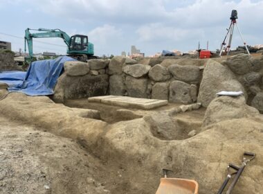 未来を作りながら過去を守る工事